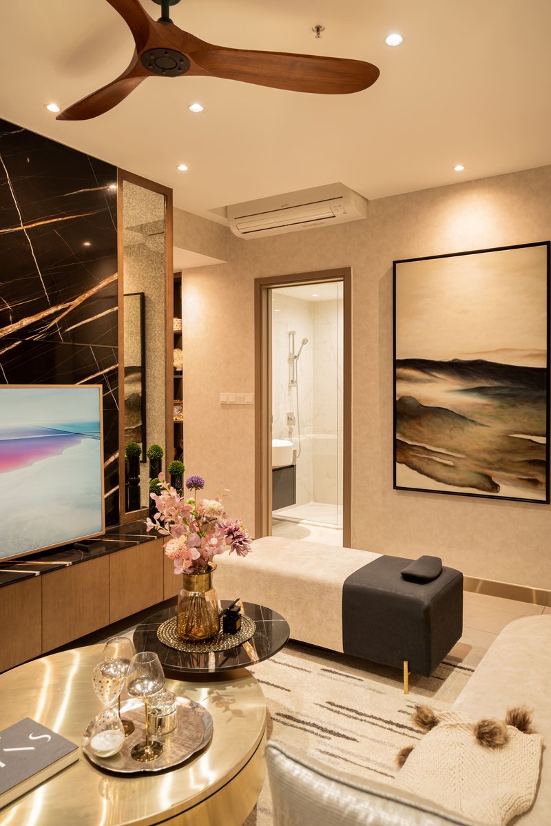 Từ những chi tiết nhỏ nhất của nội thất trang trí, cho đến giấy dán tương, cách đánh đèn đều góp phần kiến tạo nên không gian sống lý tưởng trong căn hộ.