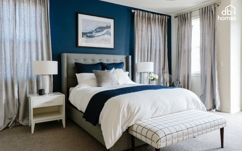 Kết hợp màu xanh nước biển với trắng và xám tạo nên không gian thanh lịch, tinh tế và hiện đại