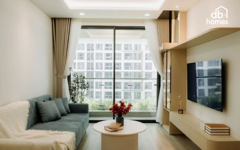 Các đường nét gọn gàng kết hợp cùng gam màu trung tính giúp căn hộ trở nên hài hòa và dễ phối hợp nội thất