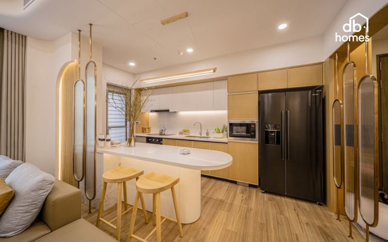 Kệ tủ bếp trên và kệ tủ bếp dưới giúp tối ưu không gian lưu trữ và tạo nên vẻ đẹp hài hòa