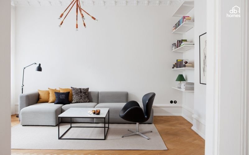 Phòng khách được thiết kế theo phong cách tối giản, tinh gọn nhưng vẫn đảm bảo sự tiện nghi và hài hòa trong không gian sống