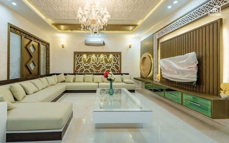 Nội thất nên chọn những món đồ nhỏ gọn, ưu tiên chất liệu gỗ để tạo cảm giác ấm cúng