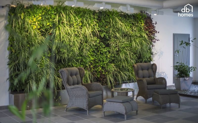 Cây dây leo treo tường tiết kiệm diện tích và tạo không gian xanh mềm mại, tự nhiên