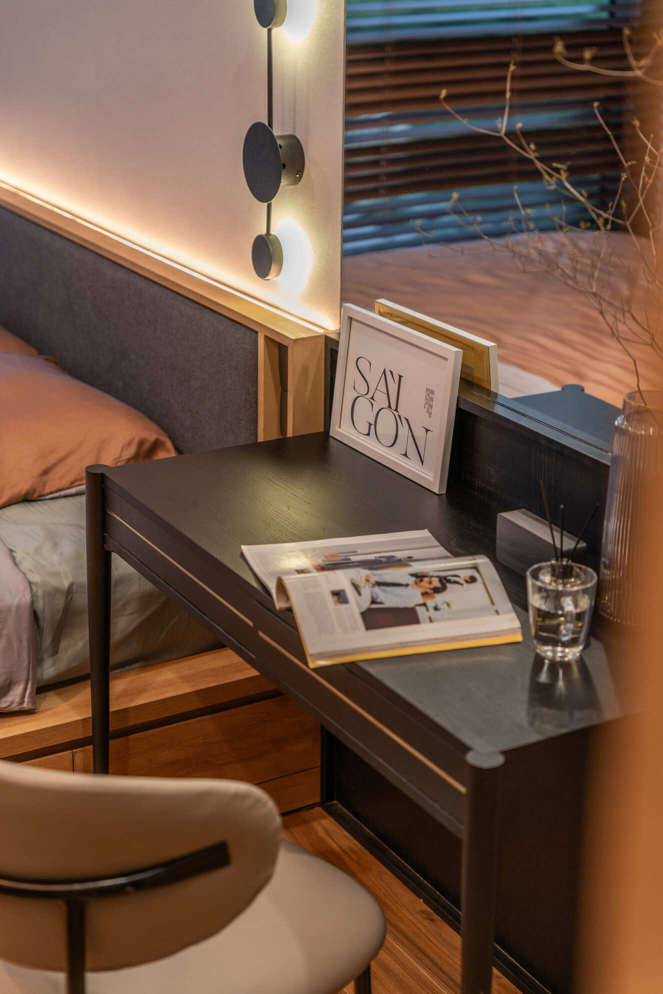 Một số hình ảnh của phòng ngủ Master của căn hộ Traquil Harour.