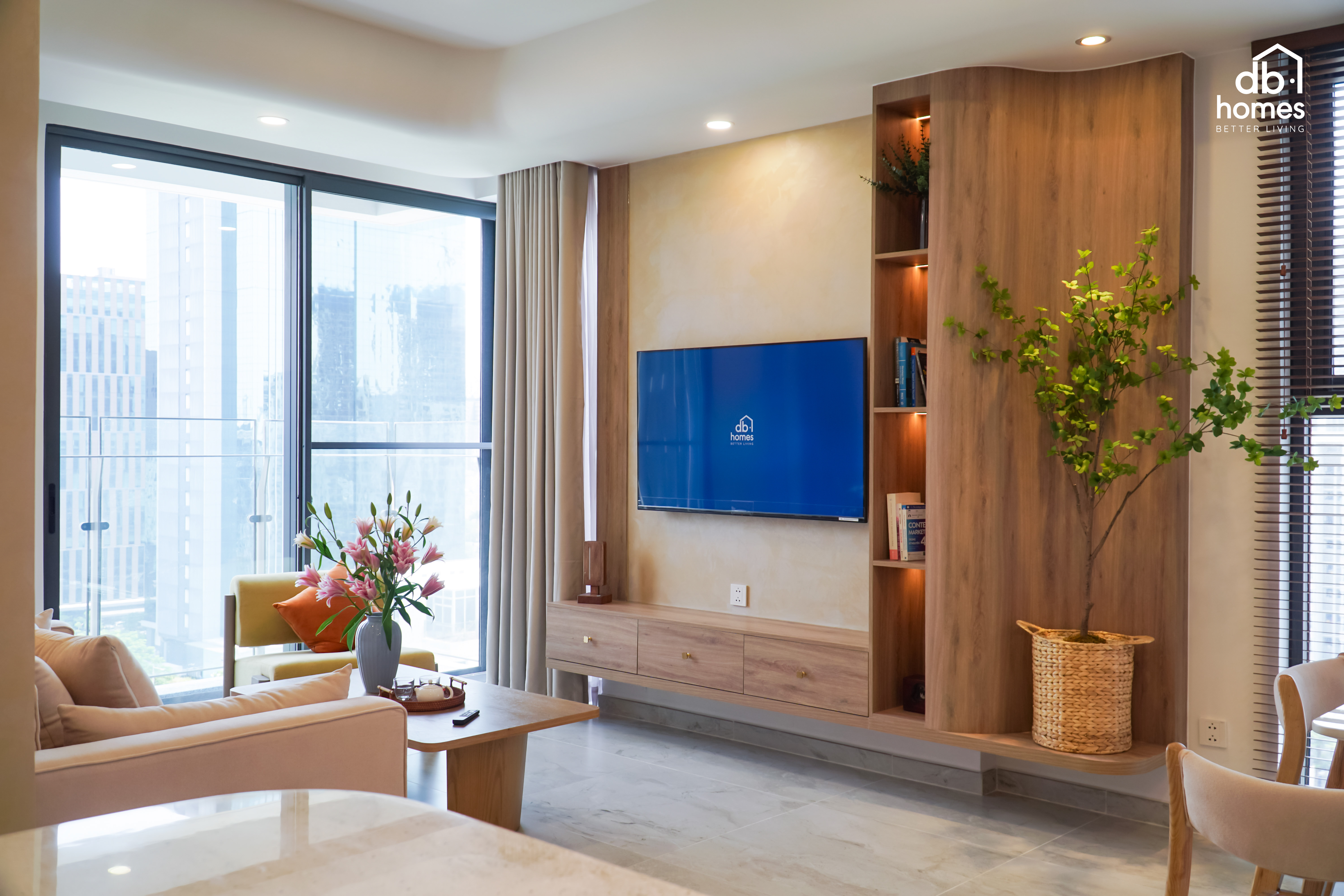 The Euphoria I Cardinal Court